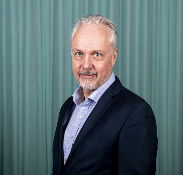 Niklas Alm IR and Communications Manager