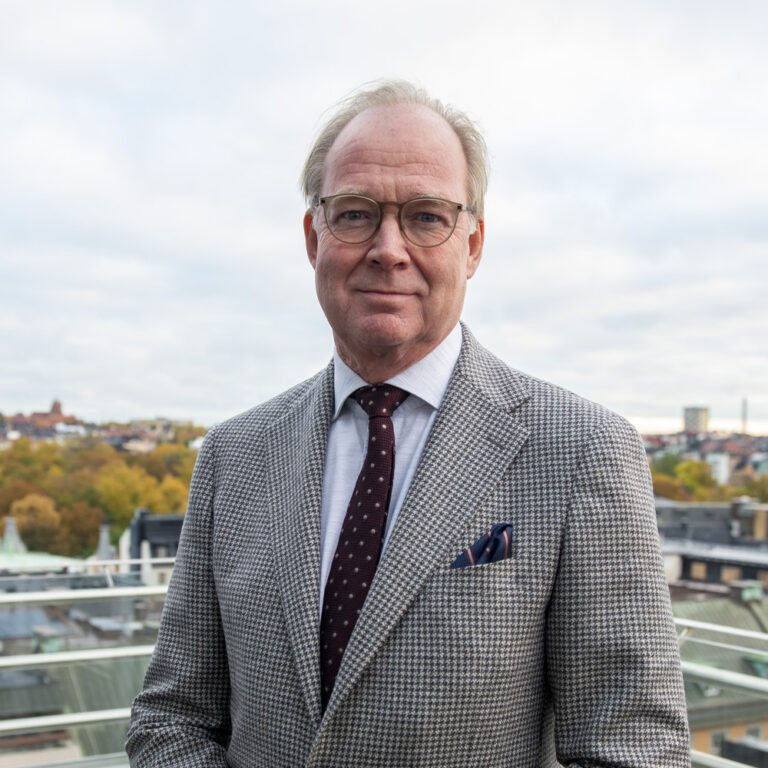 Download picture of Mats O. Paulsson - chairman of the board